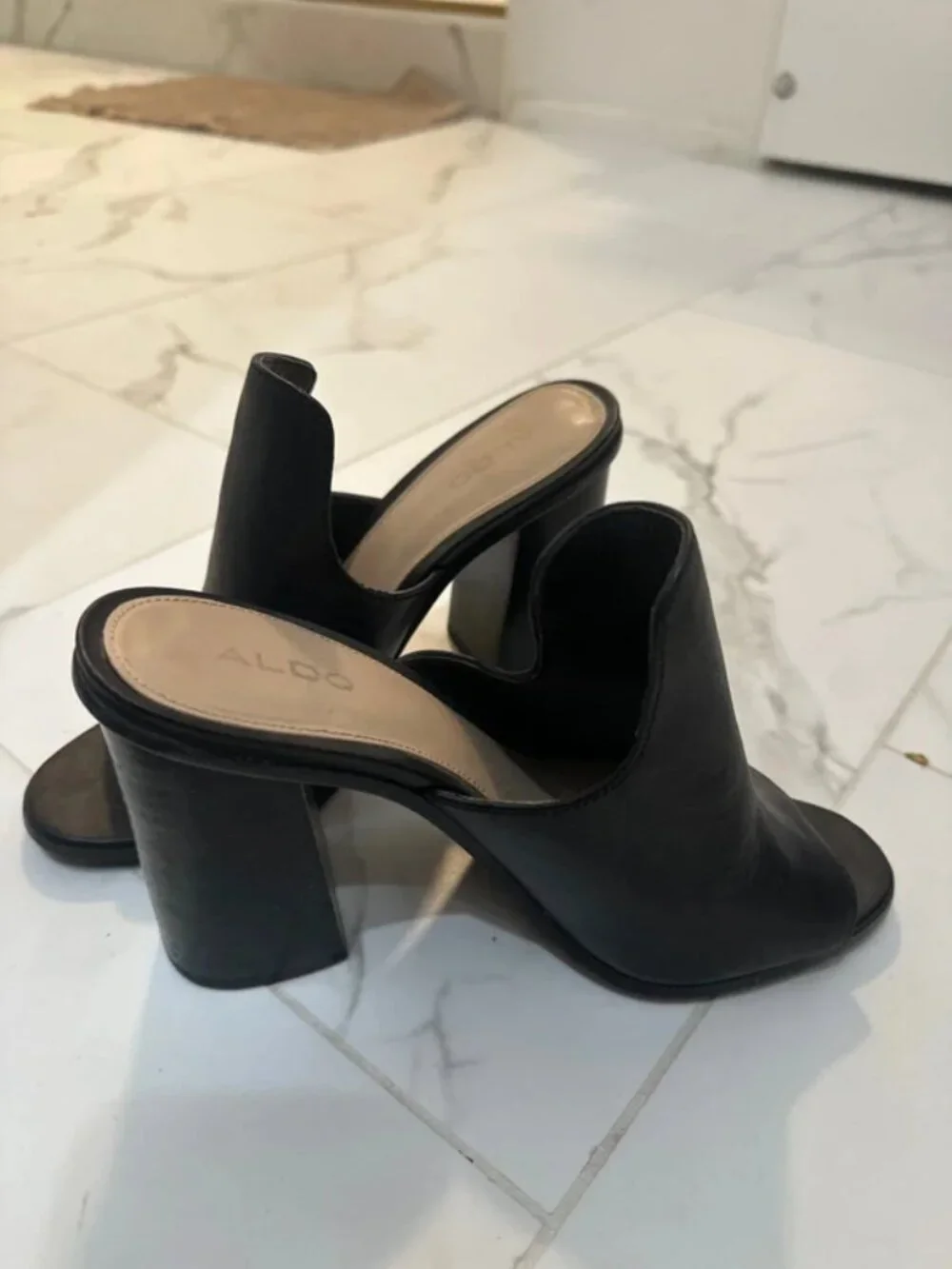 Aldo chunky heel size 7